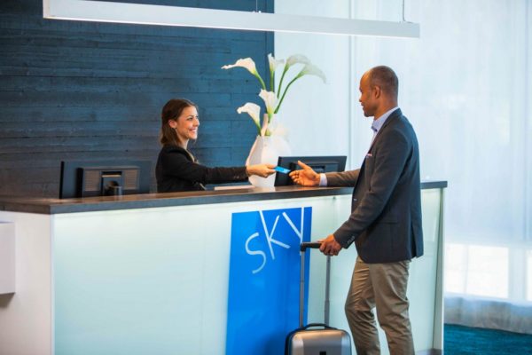 Reception i Sky Hotel Apartments
